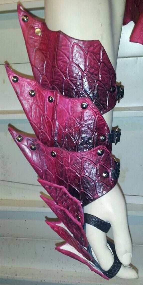 Leather Armor Dragon Scale Gauntlets by SharpMountainLeather