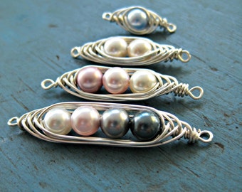 Three Pea Pod Bracelet,Personalized Jewelry, Gift for Mom, 3 Pearl, Swarovski Pearl, Sterling silver bracelet, gift for Grandma