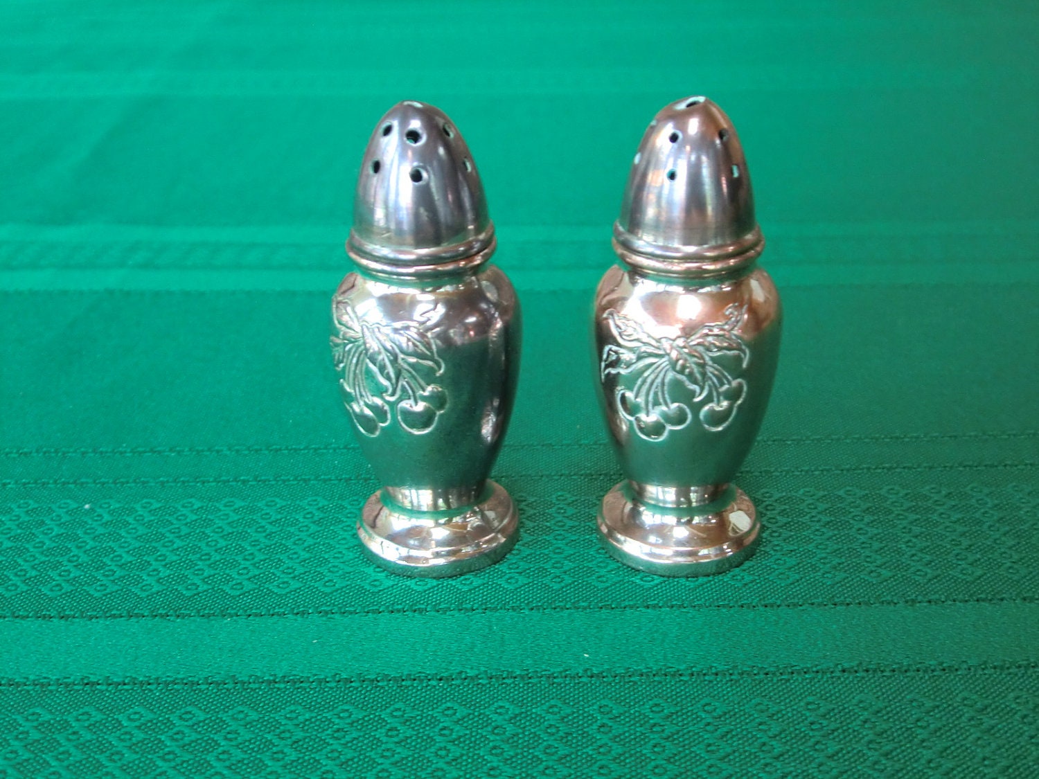 Vintage Metal Salt and Pepper Shakers by granskitchen on Etsy