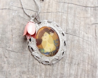 Portrait Flower Necklace medaillon Powder Pink floral Vintage enamel flower
