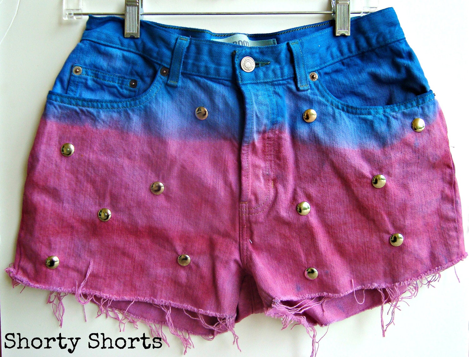 Denim Shorts: What To Wear With Purple Denim Shorts