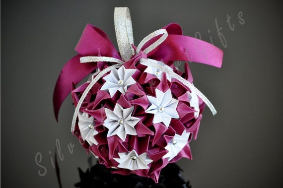 ball traditional flower origami japanese Kusudama Purple & Ball. Christmas ornament Origami Origami White