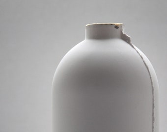 Big English fine bone china white bottle with real gold