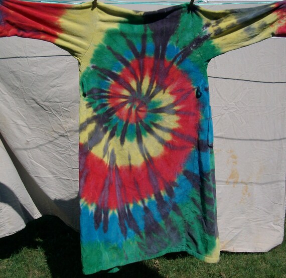 trippy bathrobe
