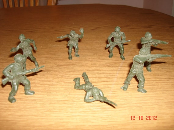 Vintage 7 Piece Lot Of Plastic Army Men From The By TessesAttic