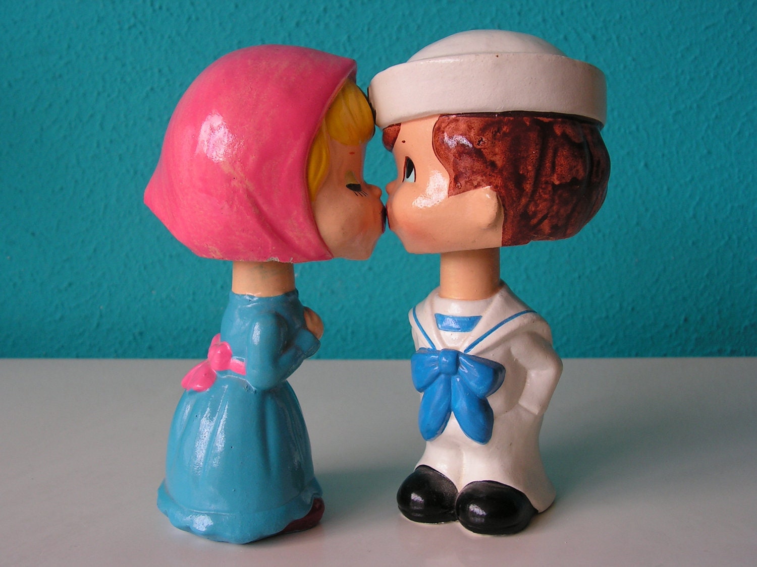 Vintage Kissing dolls From the seventies Bobble