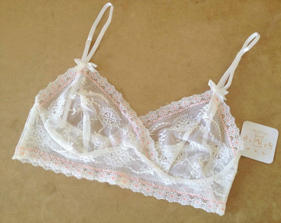 Romantic White and Pastel Pink French Lace Soft Bra