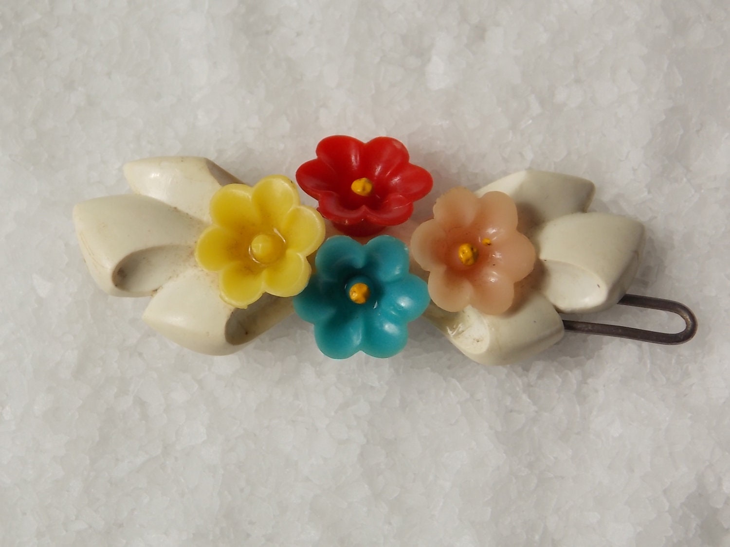 1940s Adorable Vintage Plastic Barrette White Bow Tiny Cute