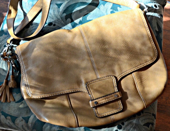 tommy hilfiger brown leather purse