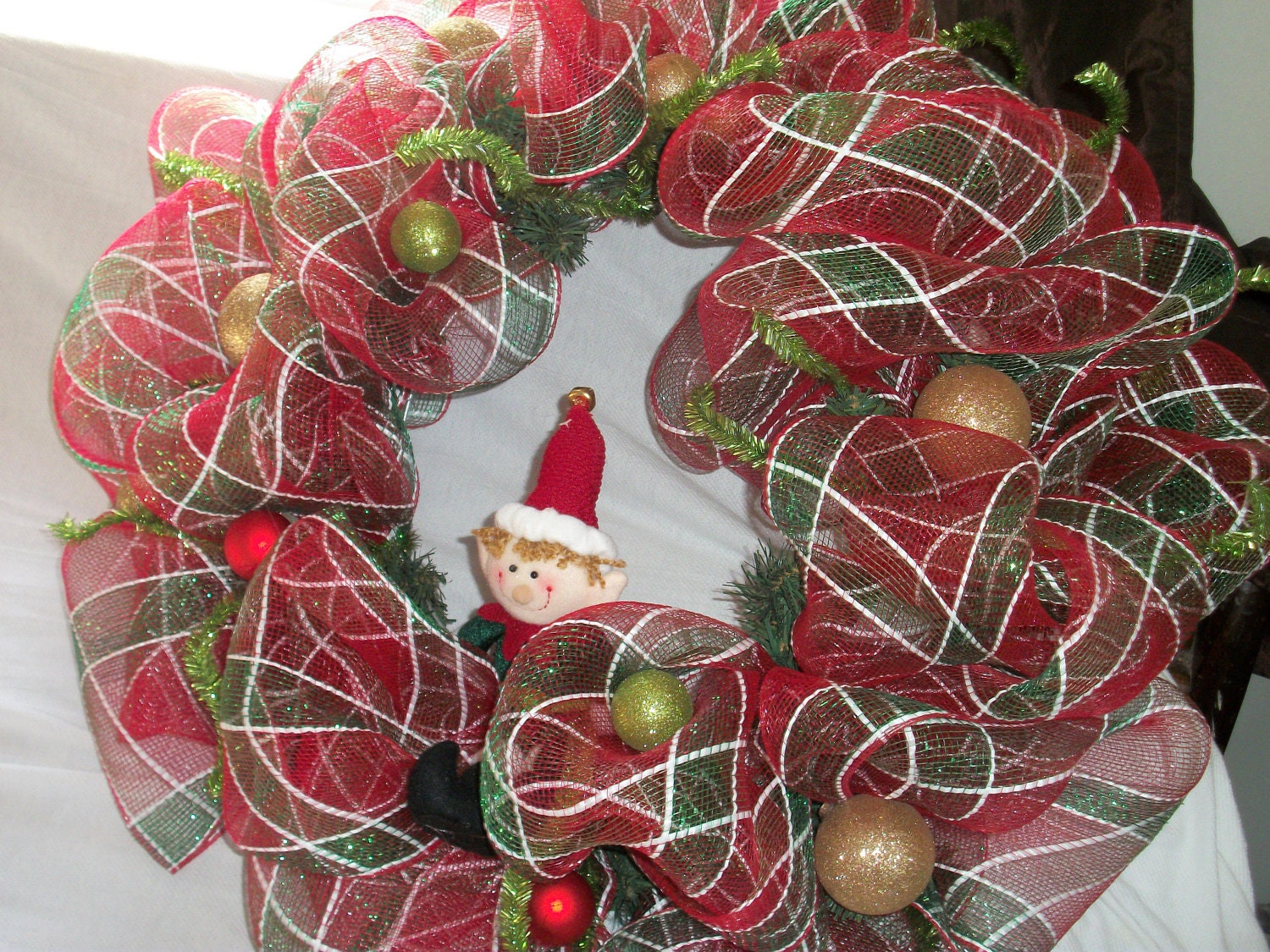 HANDCRAFTED DOOR WREATH 30'