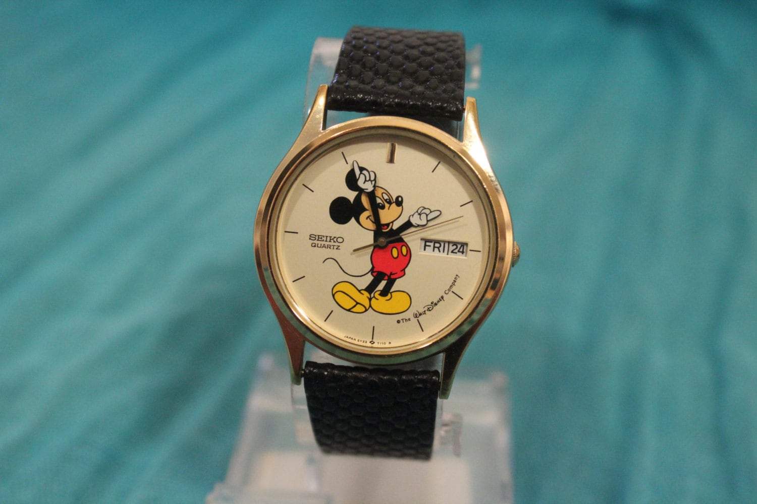 Vintage SEIKO 5Y23 Mickey Mouse Men Quartz Day Date Watch