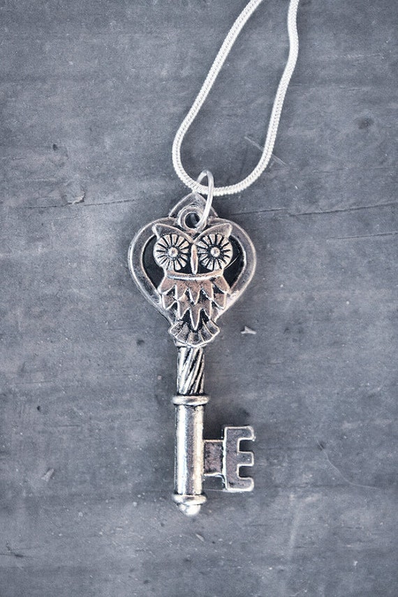 ORIGINAL Vintage Silver Owl Key Charm Necklace