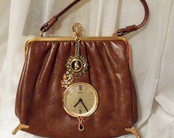 red clock purse