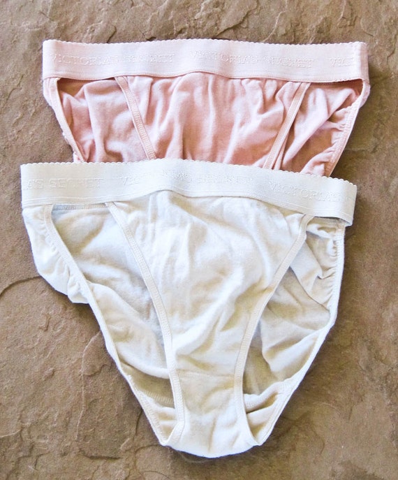 Victoria Secret Cotton Panties Two Pair Size 6 by OlliesClothing