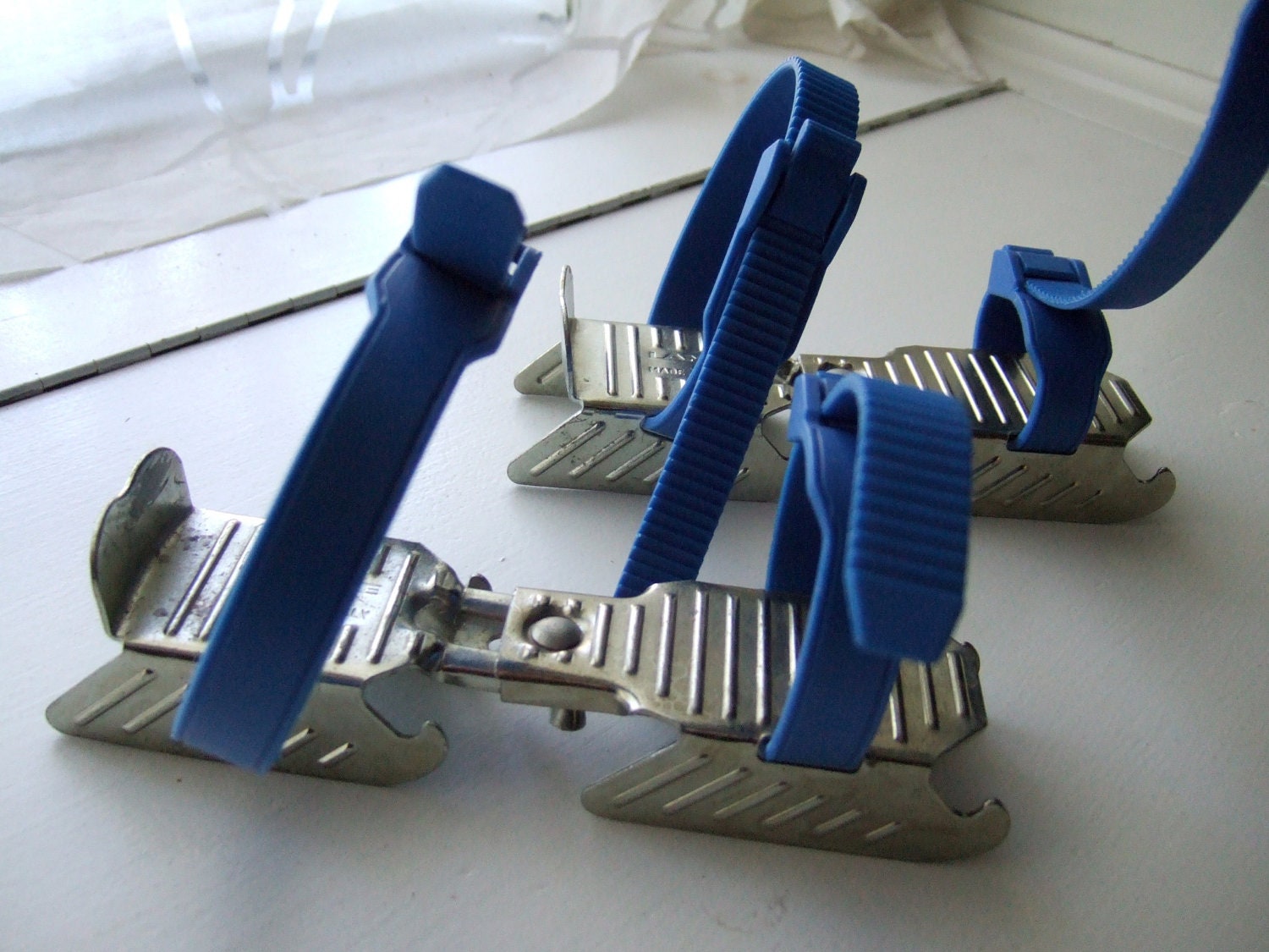 Vintage Lance StrapOn Metal Ice Skate With Dual Blades