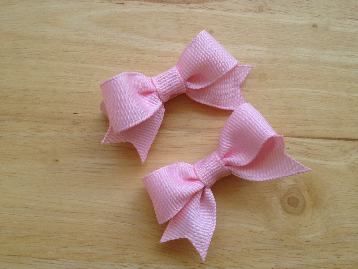 Small pink hair clips baby bows toddler bows pink bows