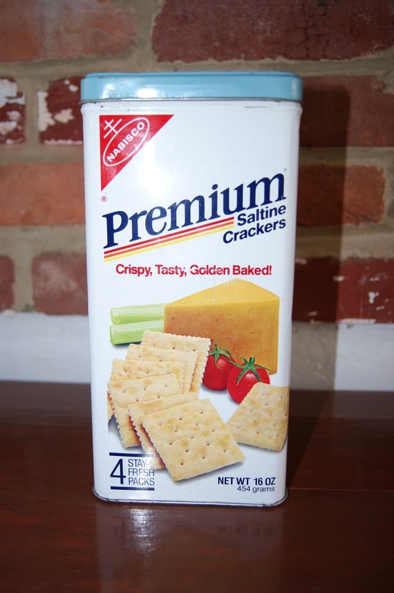 Nabisco Premium Saltine Crackers 16 oz. Tin