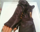 GLOVES ATTACHED BOW IN BURGUNDY RED LAMBSKIN 458529