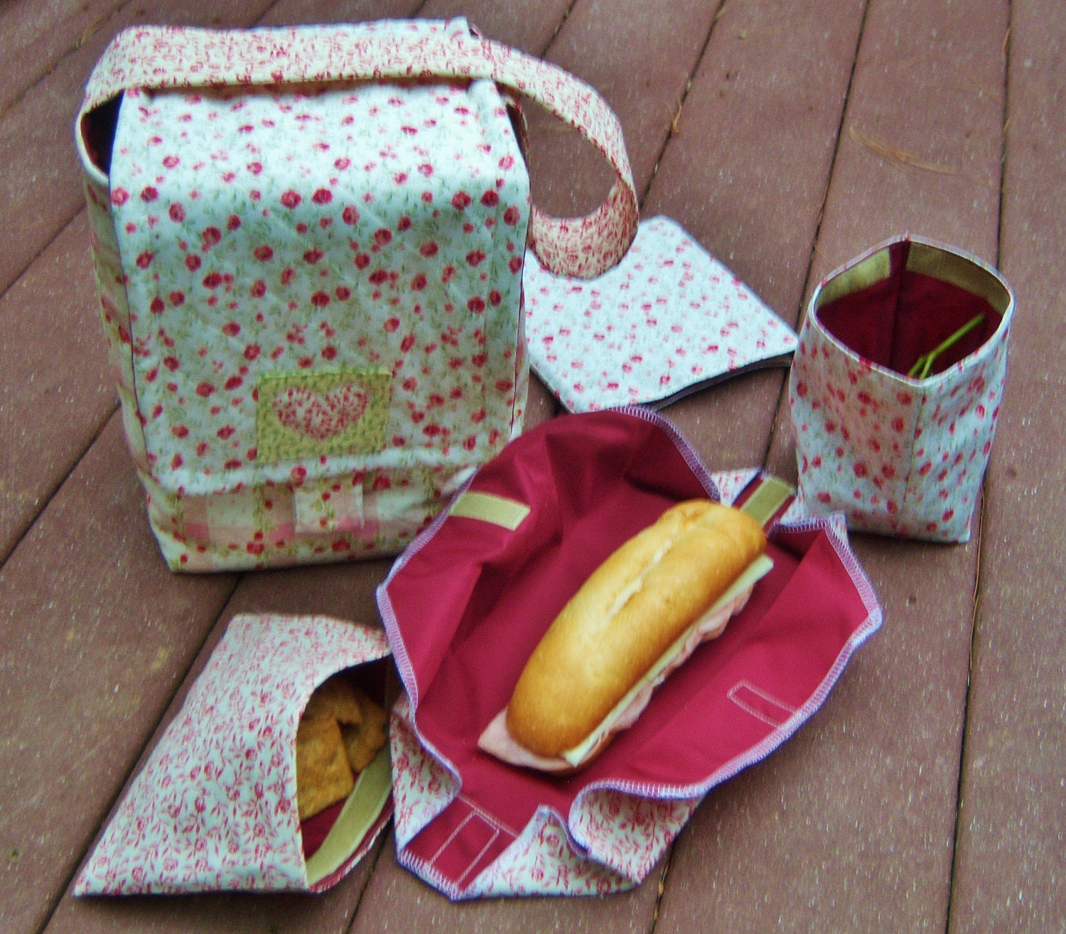 Insulated Lunch Sack Sewing Pattern With Sandwich Snack insulated lunch sack sewing pattern with sandwich snack