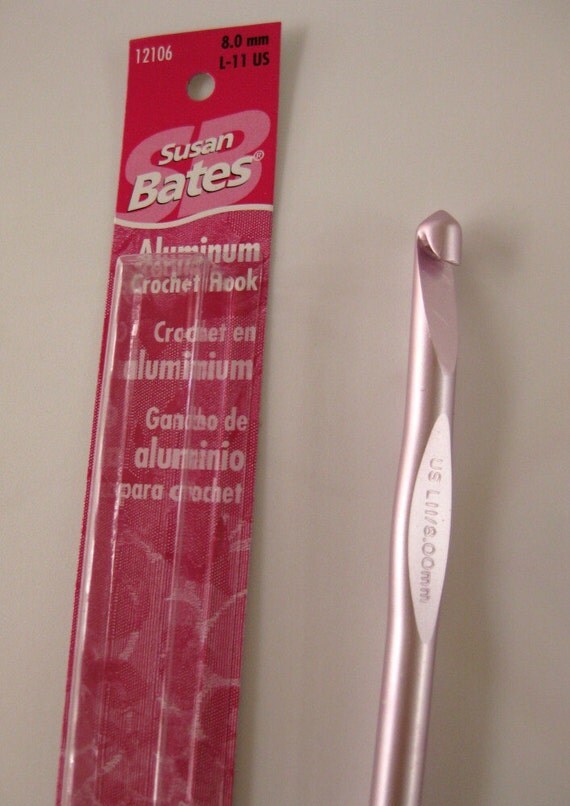 size L 11 Crochet hook 8.0mm hook Susan Bates by crochetgal