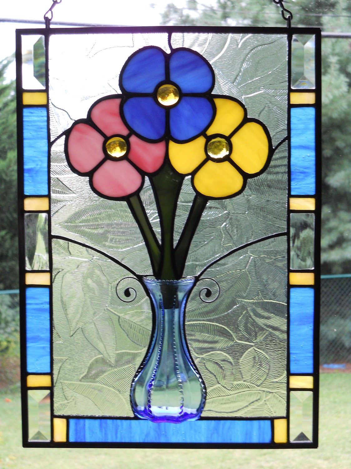 Витраж ваза с цветами