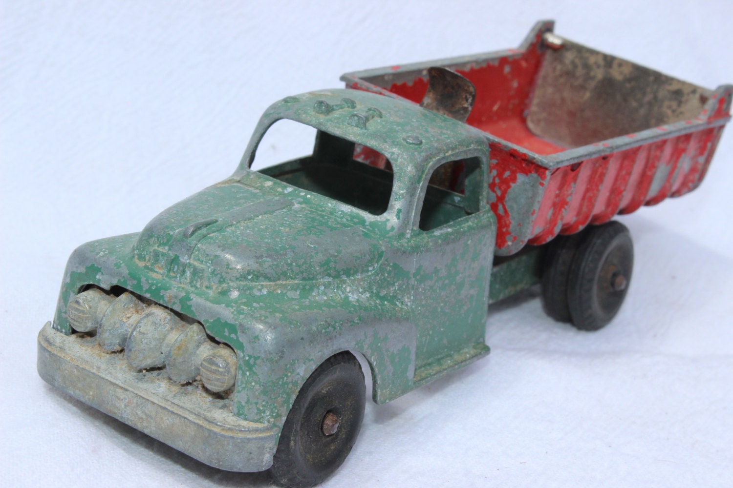 Vintage Hubley Toy Dump Truck Green Red Diecast Iron