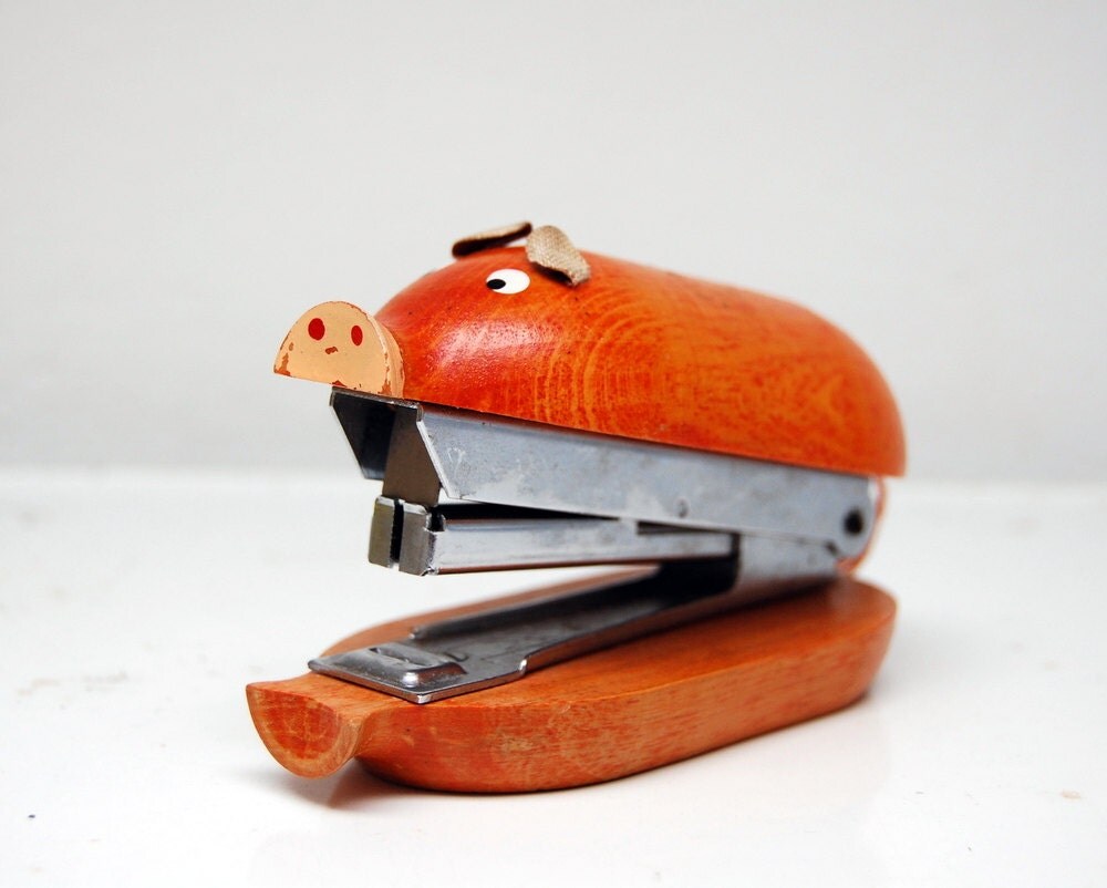 Vintage Novelty PIG Stapler Made in Japan by by TheRecycleista