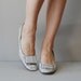 60s mod shoes / metallic silver 1960s heels / Silver Shimmer pumps