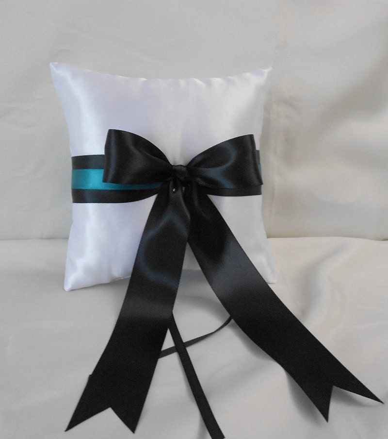 Wedding Accessories White Black Teal Flower by weddingsbyminali