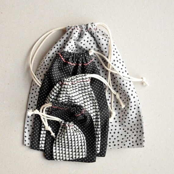 Set of 5 assorted fabric drawstring gift bags