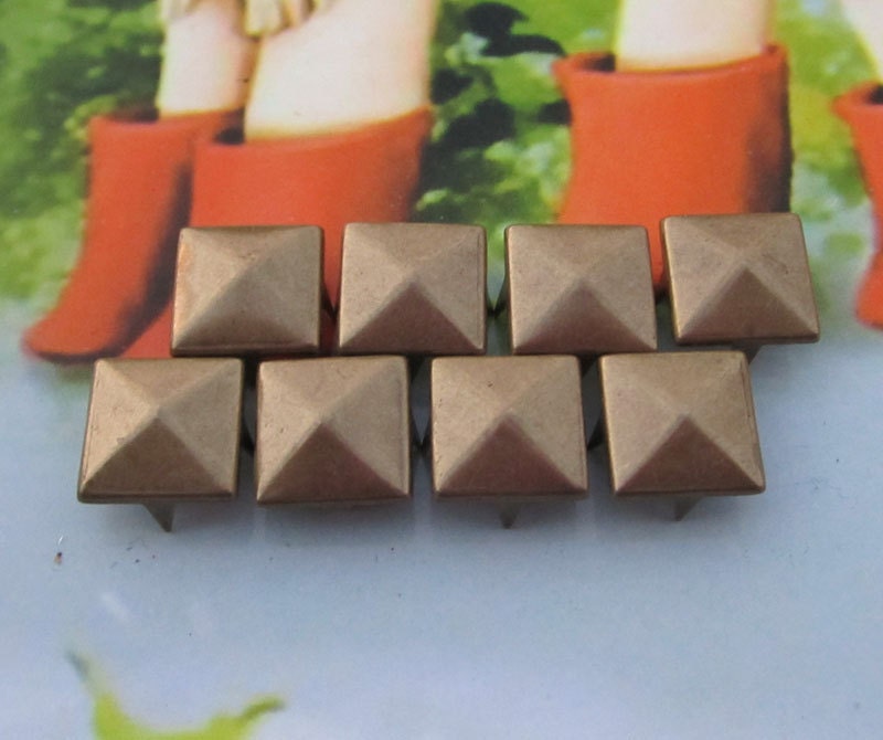 DIY Pyramid Stud--100 pcs 10mm Steampunk antique bronze Square pyramid studs(4 legs)