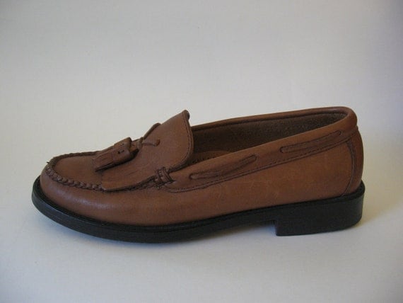 Vintage women's Bass Weejuns penny loafers moccasins shoes