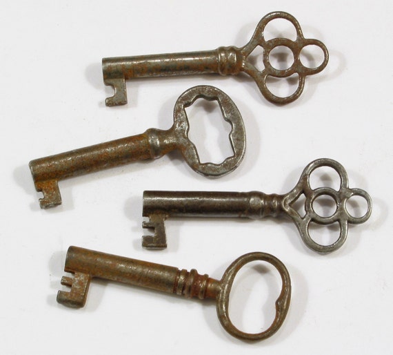 4 Antique Furniture Hollow Barrel Skeleton Keys 17/8