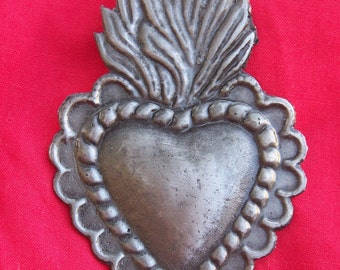 Tin/Silver Sacred Heart with Wavy Flame Milagro Ex Voto