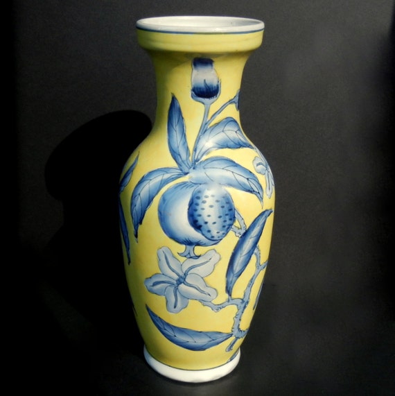 Graceful Yellow Asian GINGER JAR Flower Vase with Stylized