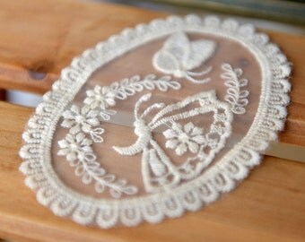 Butterfly With Flower Lace Appliques Cotton Embroideried Off white Oval Tulle Appliques 4pcs