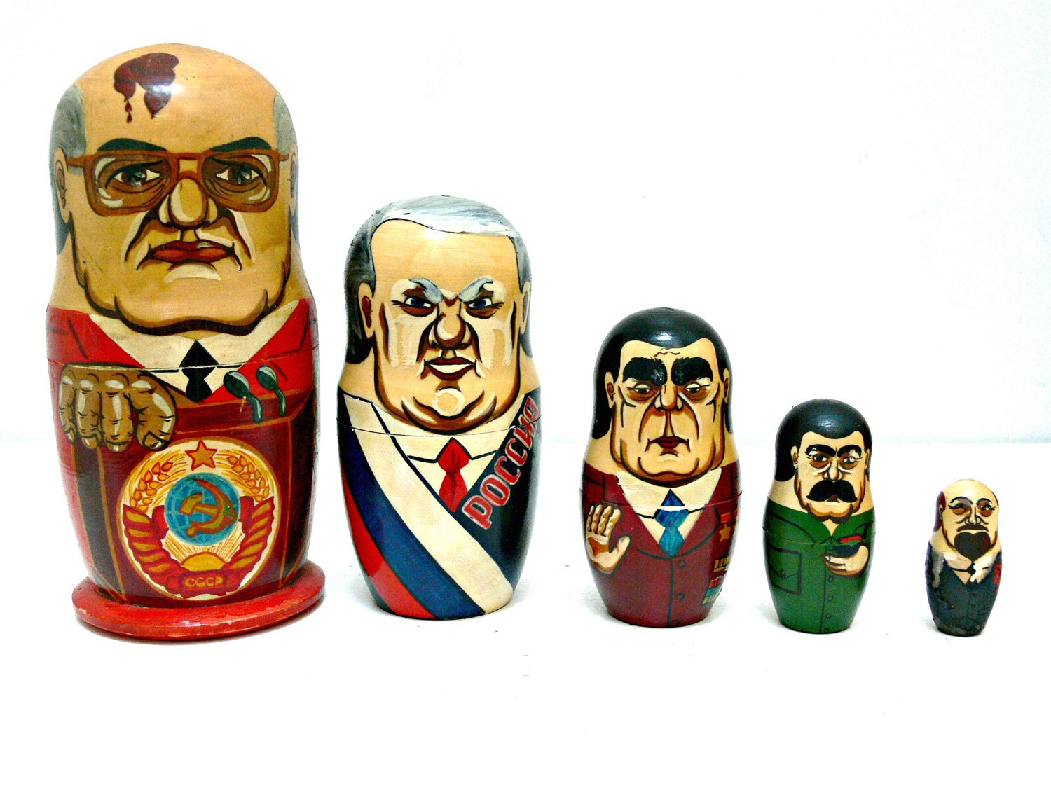 vintage wooden nesting dolls