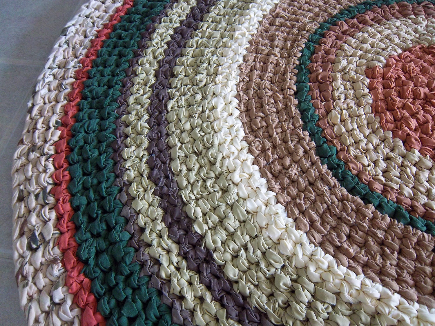 Old Fashioned Round 4 Crocheted Rag Rug