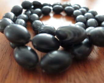 Vintage Black and White Marbled Necklace