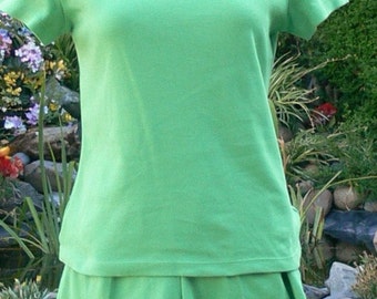 green short outfit size small bust 34-36