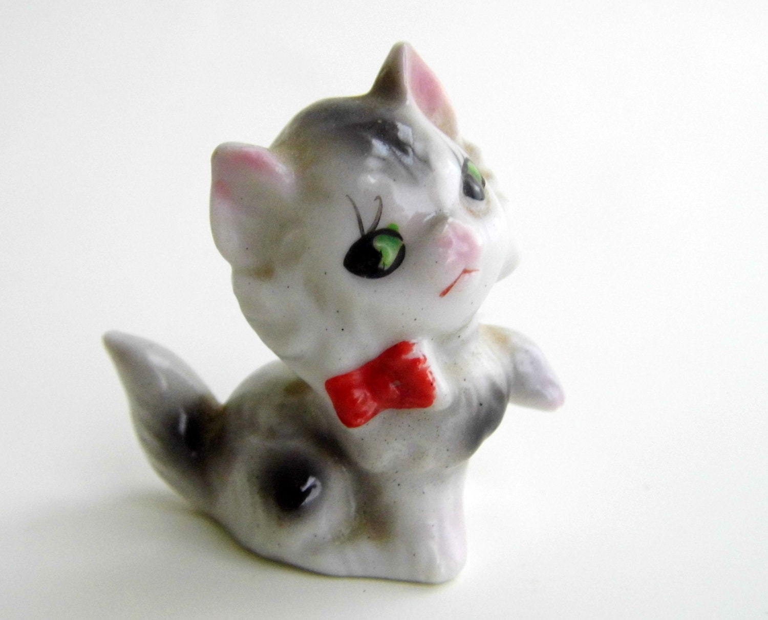 cat figurines japan