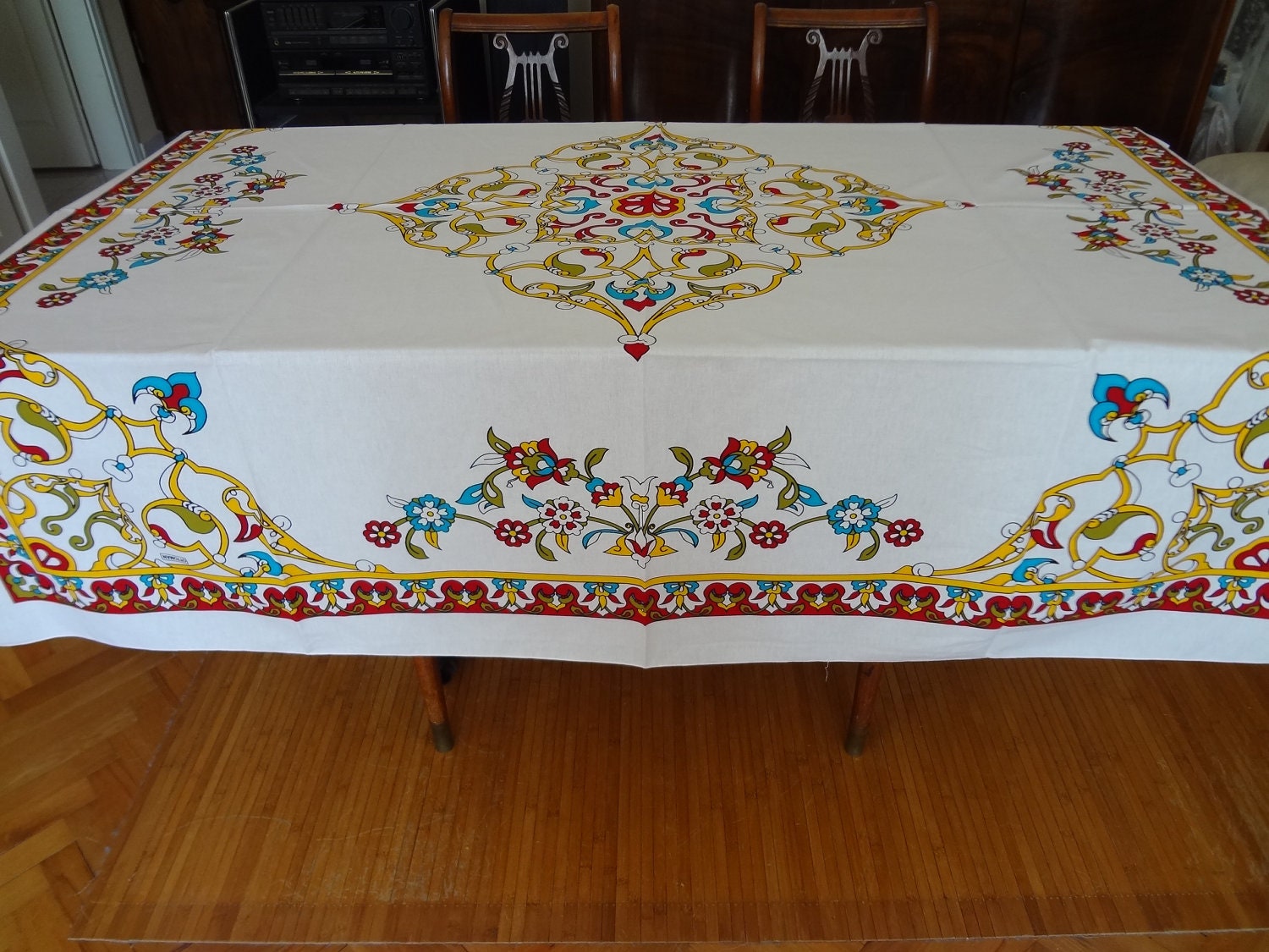 Tablecloth with classical Turkish motif Square by istanbulian