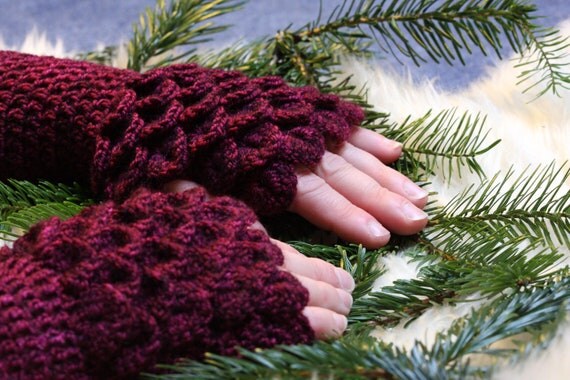 for with gloves fingerless thumb pattern crochet gloves    purple Fingerless   crochet accessory winter  plum velvet