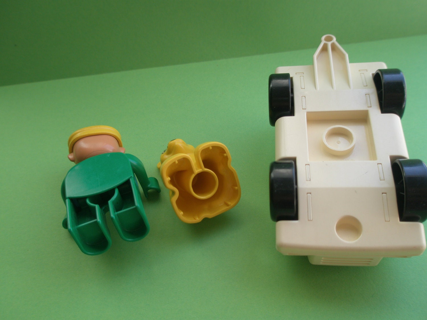 duplo zoo keeper