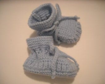 Stay-on Baby Booties - Size 0-3 Month - Blue - Handknit