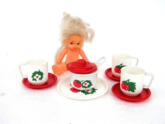 doll tea cups