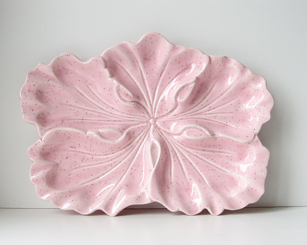 Valley Vista pottery, California pottery, pink candy dish, flower