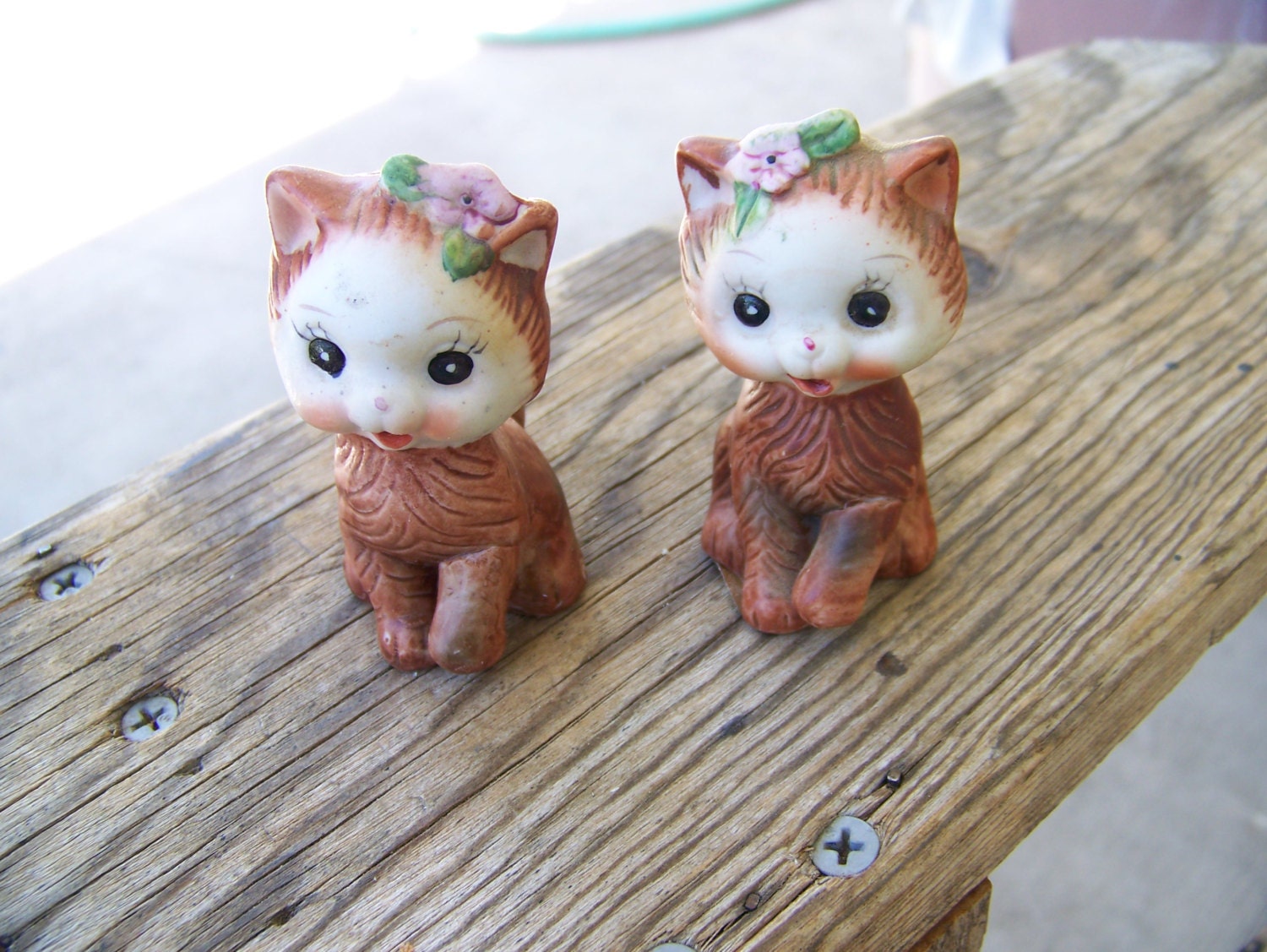 Vintage Cat Couple Salt And Pepper Shakers Collectible Ceramic Kitty Figurines Haute Juice