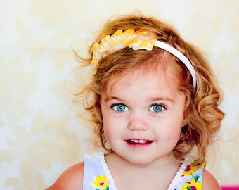 Pleated Headband / Grosgrain Ribbon Headband / Children Headband /Toddler Headband / Photo Prop / Yellow Pleated Ribbon Pearl Headband