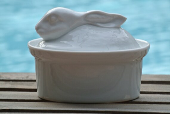 dish 9 baking 9 x Serving Casserole Apilco Lidded Dish Hare France Rabbit dish 9 baking 9 x Serving Casserole Apilco Lidded Dish Hare France Rabbit